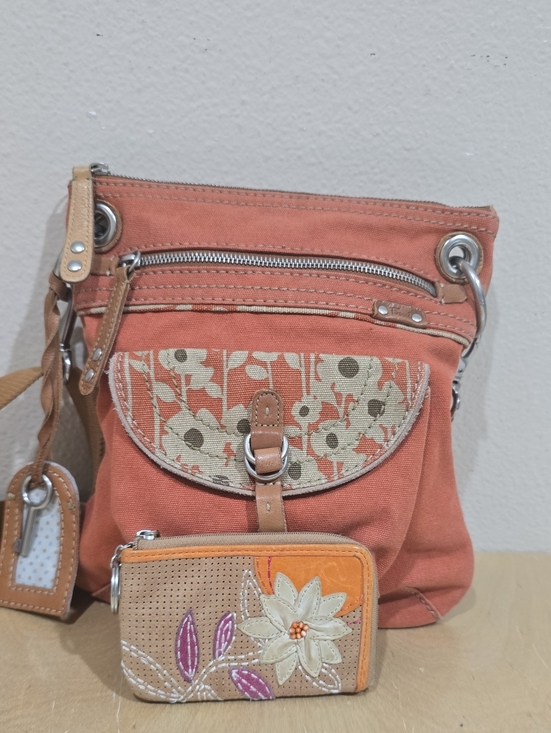 Fossil Handbags - 🌼Fossil Rust Canvas Crossbody & Coin Wallet with Floral Accent